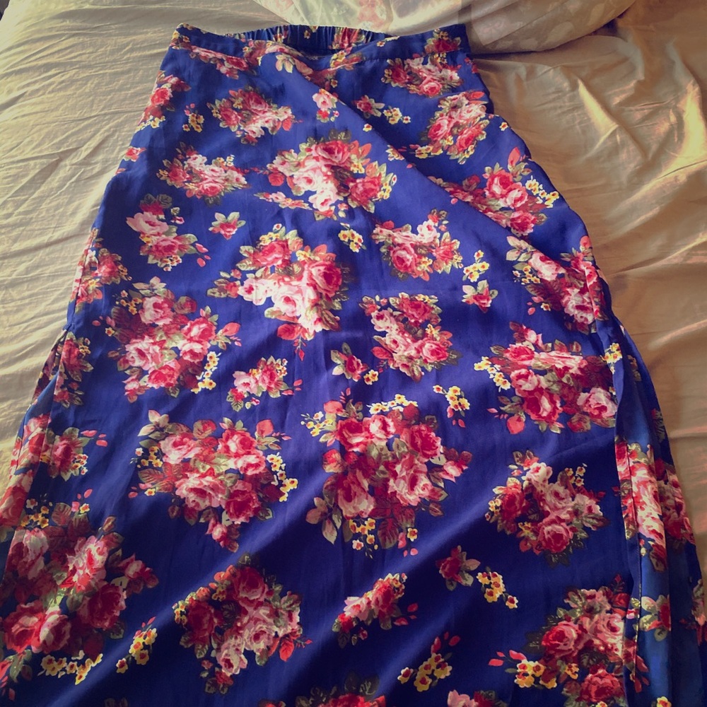 Long Skirt with knee length side slits.. worn once